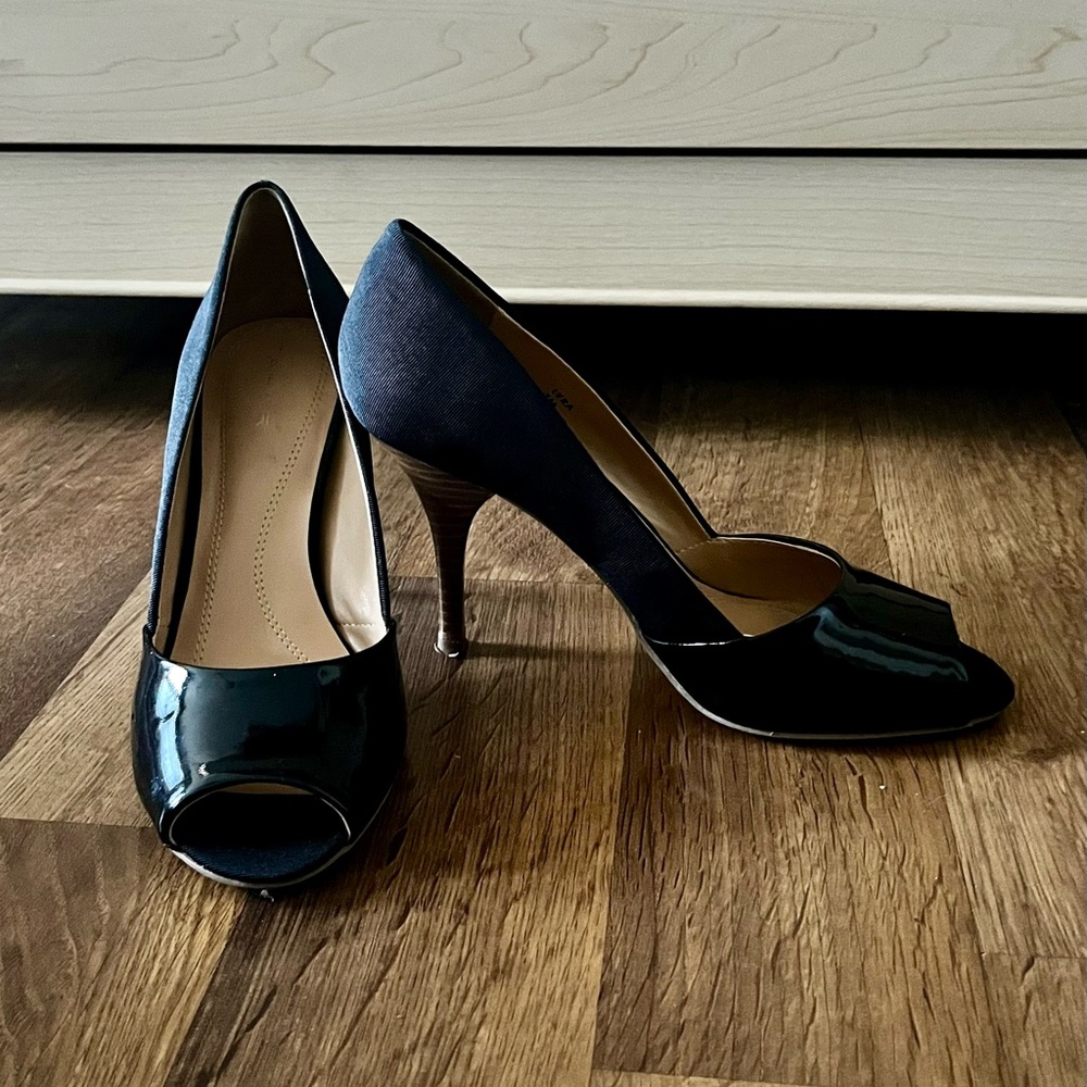 Tahari Dressy Black High Heels